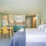 Yays Sagrera Boutique Apartments